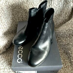 Ecco 2” leather low heel boot